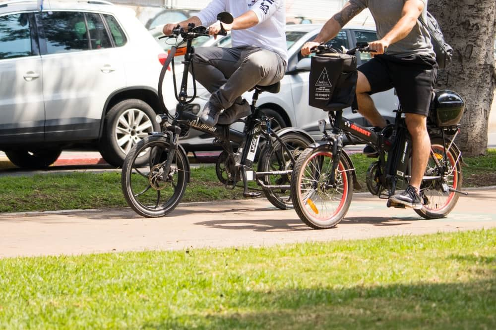 הלכה חשובה: רכיבה באופניים חשמליים לא נחשבת לנסיעה ברכב מנועי לפי חוק הפיצויים לנפגעי תאונות דרכים