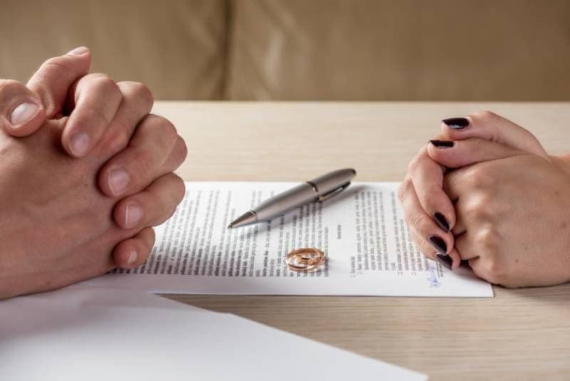 איך לבחור עורך דין לגירושין?