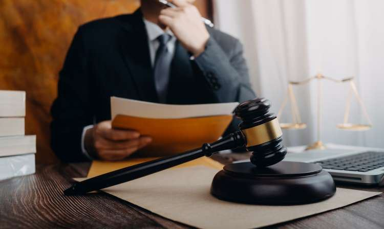 כיצד בוטל פסק דין ללא כתב הגנה ומדוע חשוב להגיב במהירות לפסק דין כנגדכם?
