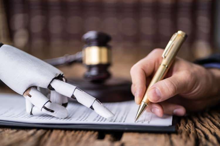 בינה מלאכותית בעולם המשפט - האם לא נצטרך יותר עורכי דין?