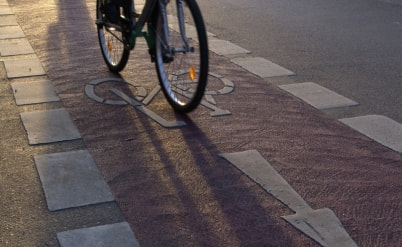 בקרוב: זכות קדימה במעבר חצייה גם לרוכבי אופניים!
