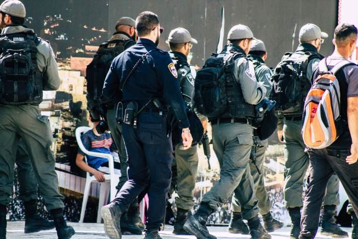 פוסט טראומה באנשי כוחות הביטחון: שוטרים וסוהרים, אל תוותרו על ההכרה בכם