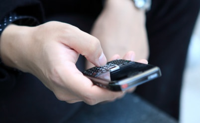אושרו בטרומית הצעות חוק להגנה משימוש במכשירים סלולריים